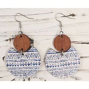 NWT Boho Wooden Blue White Aztec Design Dangle Hook Earrings